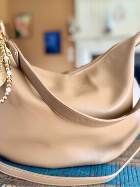 Modern + Chic Savannah Bag in Fawn